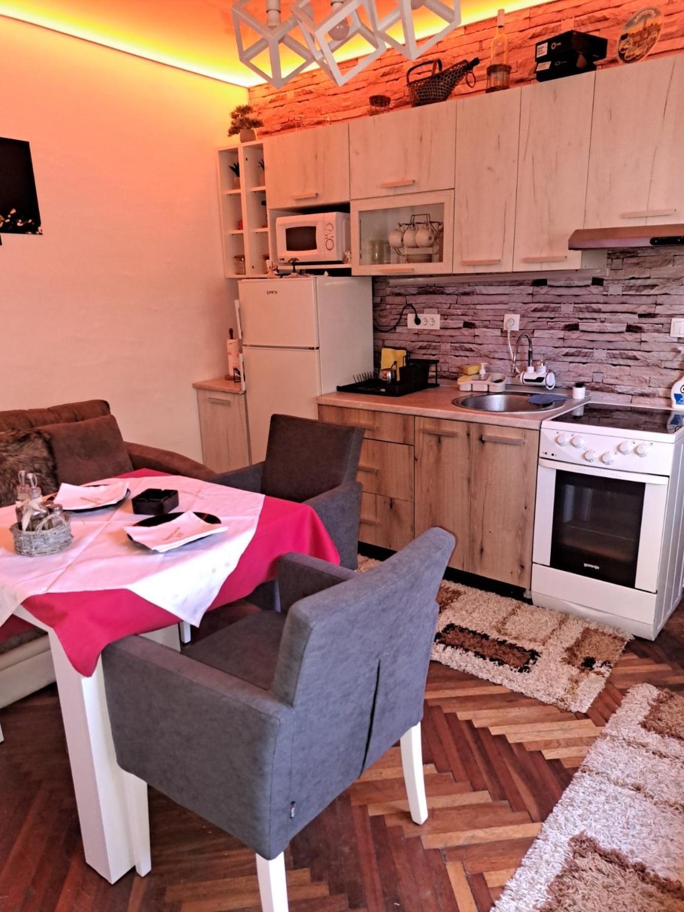 Apartman En Dusanovac Kültér fotó
